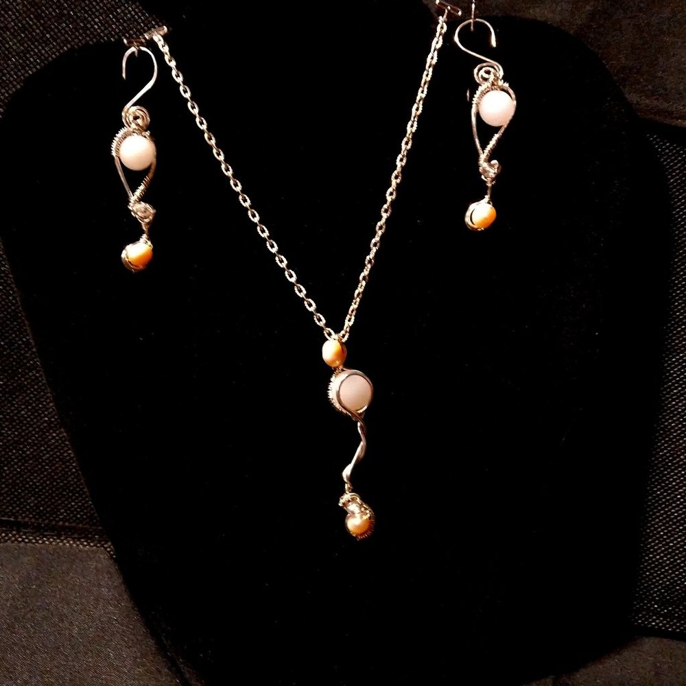 CCLHMHLLC Wirewrapped Jewellery Designs